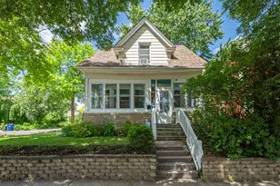 633 Kent St, Saint Paul, MN 55103 - Photo 1