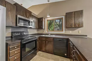 1386 Arden View Dr, Arden Hills, MN 55112 - Photo 12