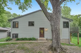 1386 Arden View Dr, Arden Hills, MN 55112 - Photo 4