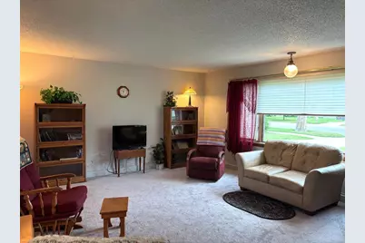 907 Arnold Avenue N, Thief River Falls, MN 56701 - Photo 8