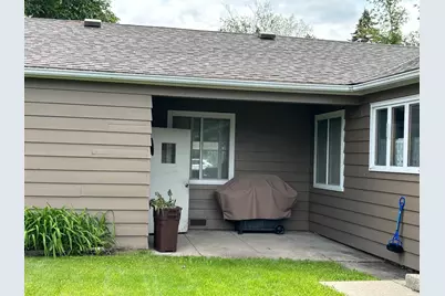 907 Arnold Avenue N, Thief River Falls, MN 56701 - Photo 2