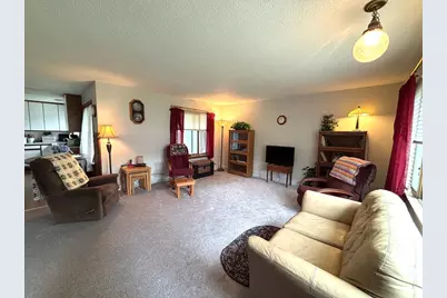 907 Arnold Avenue N, Thief River Falls, MN 56701 - Photo 6