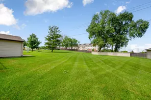 142 22nd Ave SW, Faribault, MN 55021 - Photo 24