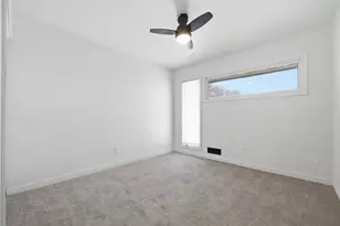 323 E 43rd St, Minneapolis, MN 55409 - Photo 22