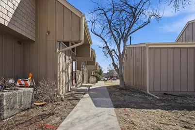 323 E 43rd Street, Minneapolis, MN 55409 - Photo 32