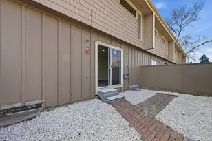 323 E 43rd St, Minneapolis, MN 55409 - Photo 8