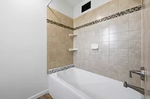 323 E 43rd St, Minneapolis, MN 55409 - Photo 24