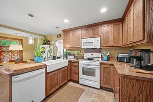 1260 Woodbridge St, Saint Paul, MN 55117 - Photo 4
