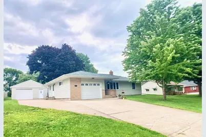 457 Division Street, Gaylord, MN 55334 - Photo 2