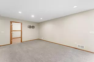 7703 Ivystone Ave S, Cottage Grove, MN 55016 - Photo 20