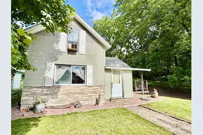 305 Garfield Street S, Lake Benton, MN 56149 - Photo 2