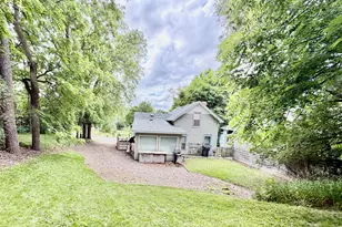 305 Garfield St S, Lake Benton, MN 56149 - Photo 4