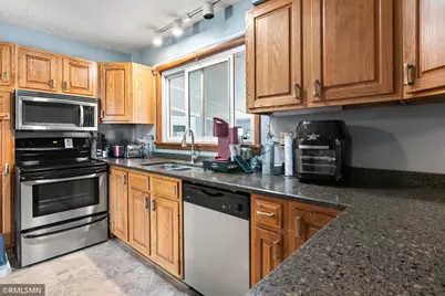 220 Cypress Street S, Cambridge, MN 55008 - Photo 16