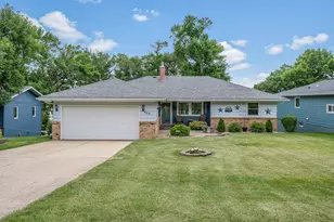455 W Amber Lake Dr, Fairmont, MN 56031 - Photo 4