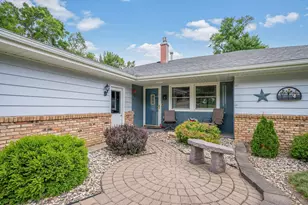 455 W Amber Lake Dr, Fairmont, MN 56031 - Photo 2