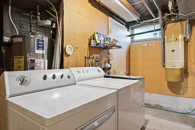 5625 Hillsview Road, Brooklyn Center, MN 55430 - Photo 26