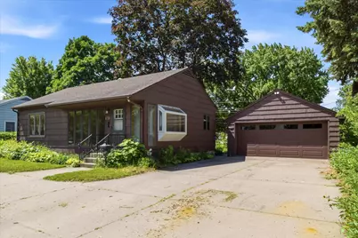 5625 Hillsview Road, Brooklyn Center, MN 55430 - Photo 18