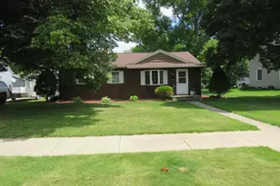 709 10th St S, Benson, MN 56215 - Photo 1