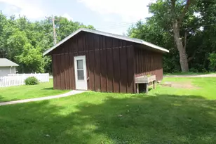 709 10th St S, Benson, MN 56215 - Photo 6