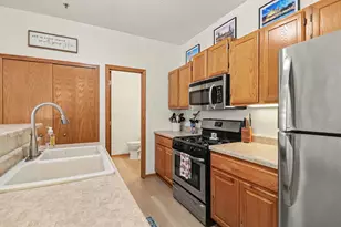 8443 Cortland Rd, Eden Prairie, MN 55344 - Photo 10