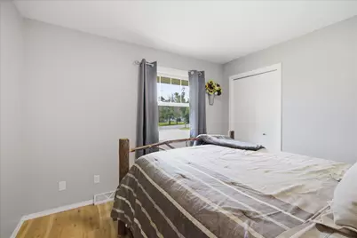 215 E 45th Street, Hibbing, MN 55746 - Photo 18