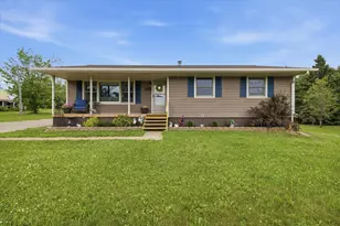 215 E 45th St, Hibbing, MN 55746 - Photo 40