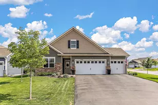 2084 Arcadia St, Shakopee, MN 55379 - Photo 2