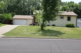 1244 Ryan Ave E, Maplewood, MN 55109 - Photo 2