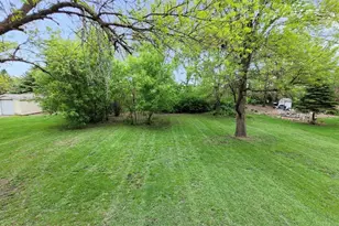 640 Ranchwood Dr, Bird Island, MN 55310 - Photo 10