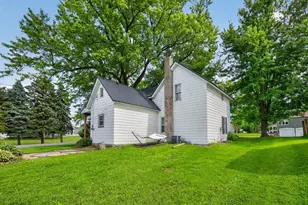 202 Pine St, Fountain, MN 55935 - Photo 32