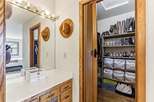 556 Donegal Cir, Shoreview, MN 55126 - Photo 24