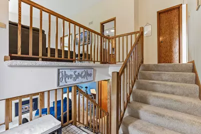 556 Donegal Circle, Shoreview, MN 55126 - Photo 4