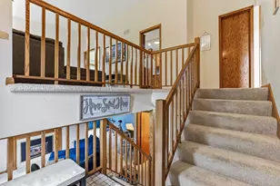 556 Donegal Cir, Shoreview, MN 55126 - Photo 4