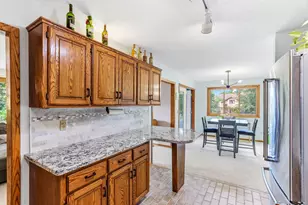 556 Donegal Cir, Shoreview, MN 55126 - Photo 12