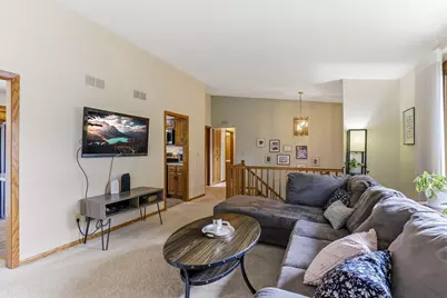 556 Donegal Circle, Shoreview, MN 55126 - Photo 8