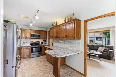 556 Donegal Circle, Shoreview, MN 55126 - Photo 10