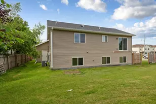 310 Autumn Hills Pl NE, Owatonna, MN 55060 - Photo 10