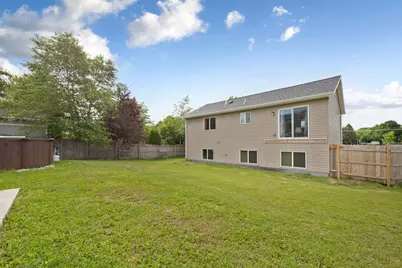 310 Autumn Hills Place NE, Owatonna, MN 55060 - Photo 8