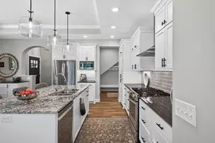 18043 38th Pl N, Plymouth, MN 55446 - Photo 8