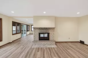 13001 Maywood Ln, Hopkins, MN 55343 - Photo 10
