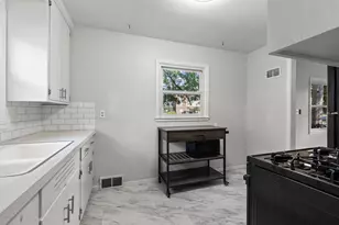8734 Portland Ave S, Bloomington, MN 55420 - Photo 8
