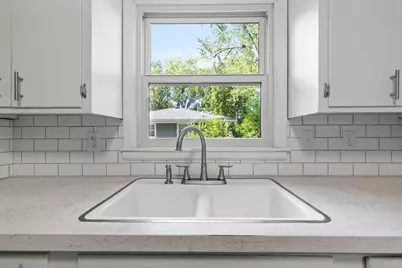8734 Portland Avenue S, Bloomington, MN 55420 - Photo 10