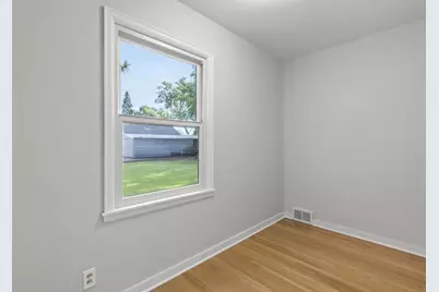 8734 Portland Avenue S, Bloomington, MN 55420 - Photo 22