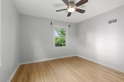 8734 Portland Avenue S, Bloomington, MN 55420 - Photo 18