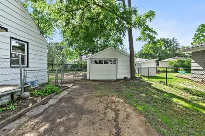 8734 Portland Avenue S, Bloomington, MN 55420 - Photo 36