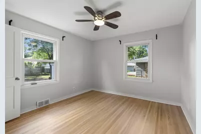 8734 Portland Avenue S, Bloomington, MN 55420 - Photo 16