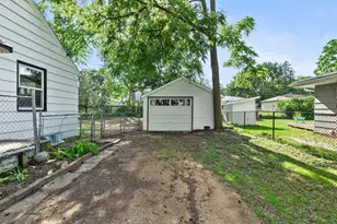 8734 Portland Ave S, Bloomington, MN 55420 - Photo 38