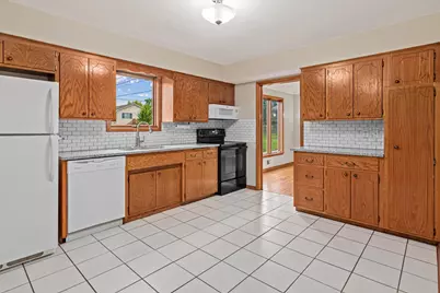 1367 Price Avenue E, Maplewood, MN 55109 - Photo 10