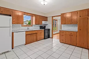 1367 Price Ave E, Maplewood, MN 55109 - Photo 10