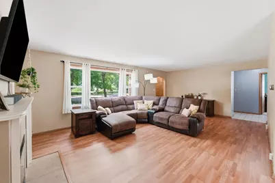 1221 Douglas Street, Alexandria, MN 56308 - Photo 8